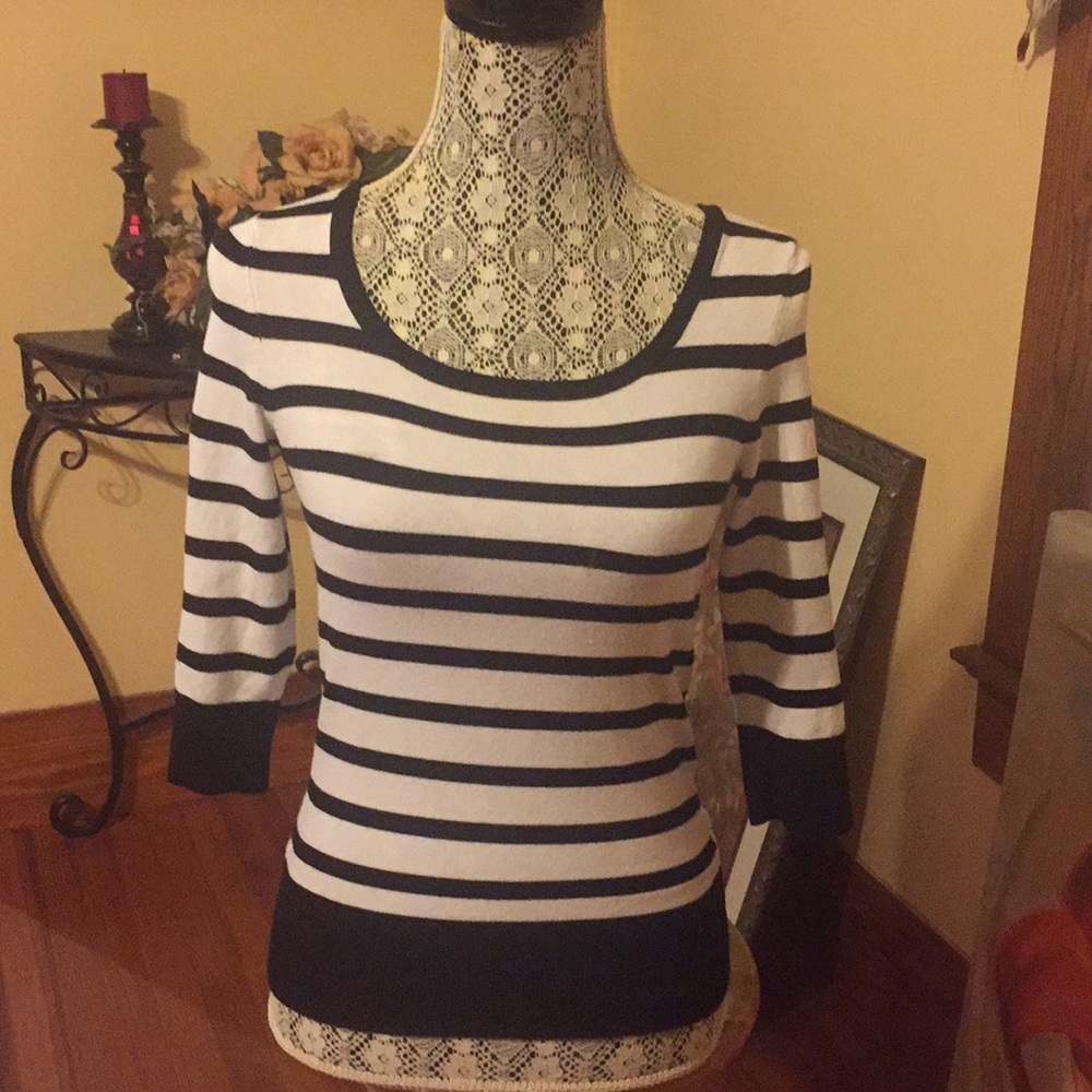 White Black casual sweater